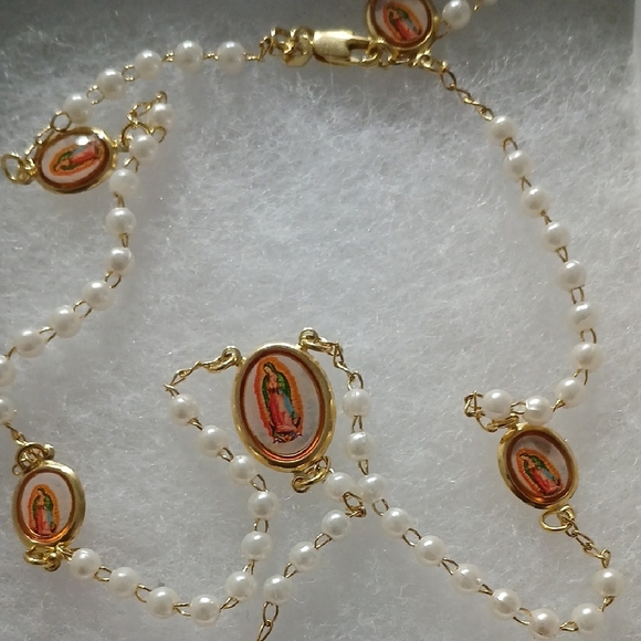Gold and White Rosary Necklace - Picture 4 of 6